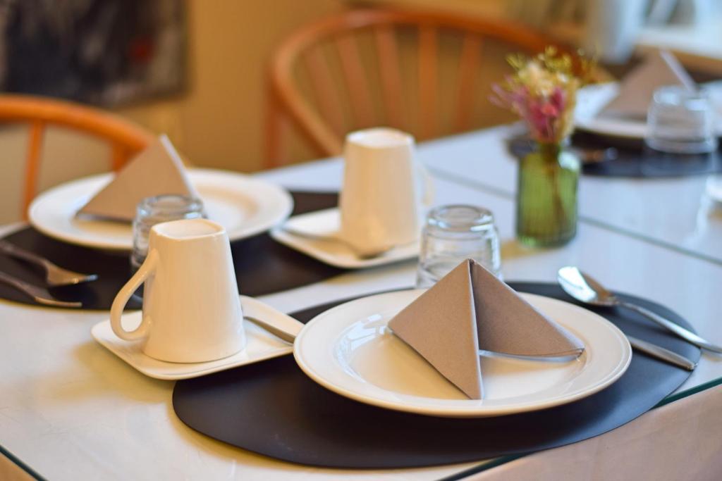 Hotel Entree - Canal View Bruges - Resim 30