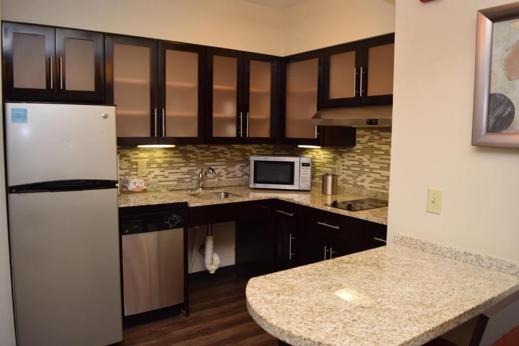 Staybridge Suites Syracuse Liverpool by IHG - Suite Standarde