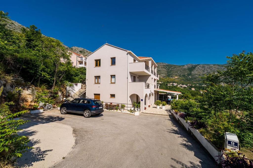 Nespecifikovaný výhled na hory nebo výhled na hory při pohledu z apartmánu