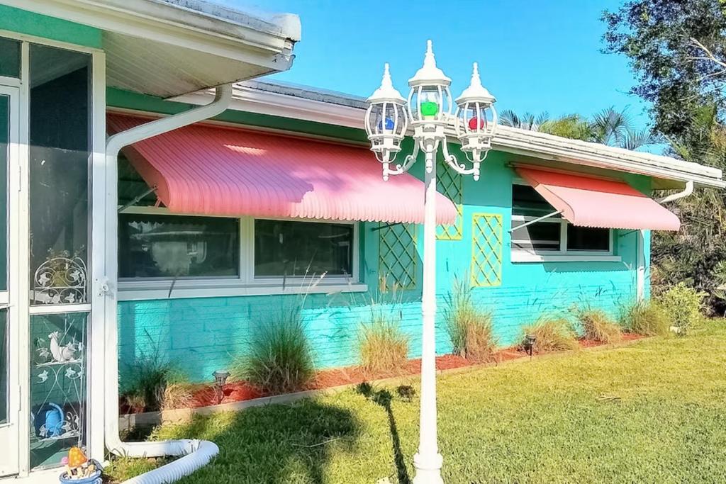 Gallery image of Beachy Bungalow in Cape Coral