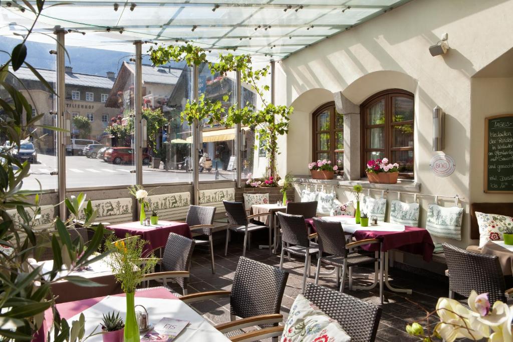 Restaurace v ubytování Hotel zum Hirschen