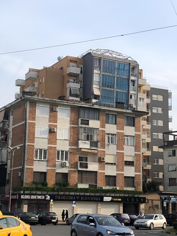 MEA Centre Apartment - Imazhi 10