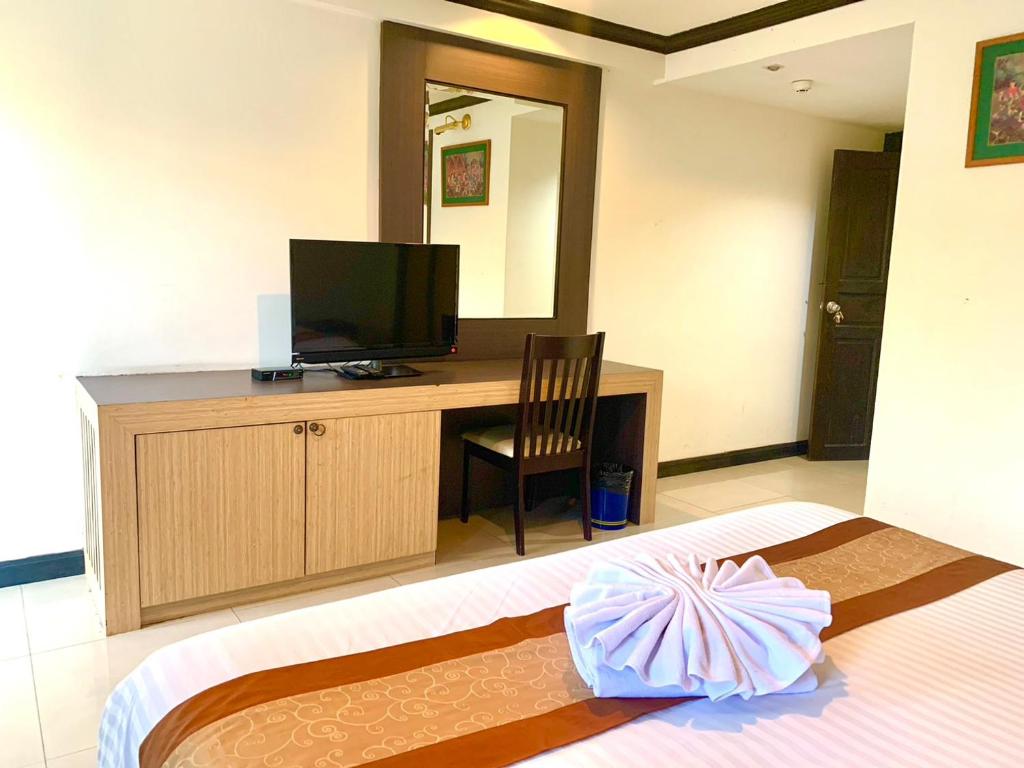 TV a/nebo společenská místnost v ubytování Tanawit Hotel Hua Hin