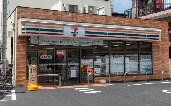 アパートメントの敷地内または近くにあるスーパーまたはその他のお店