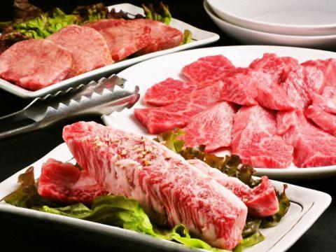 アパートメントの敷地内または近くでの食事または食べ物