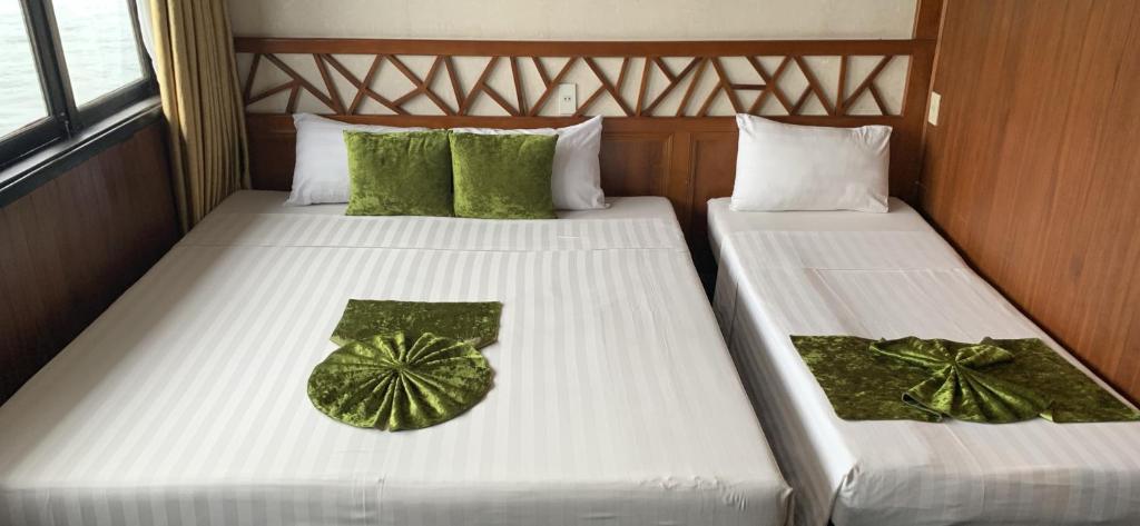 Royal Palace Cruise - 11