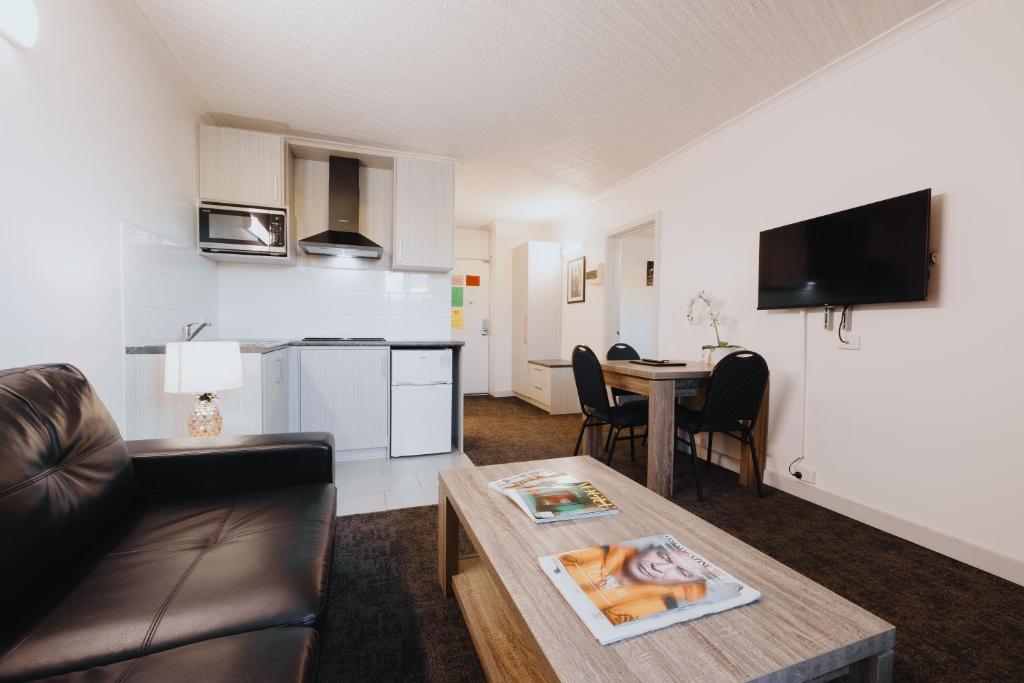 Kuchyň nebo kuchyňský kout v ubytování Comfort Inn Traralgon