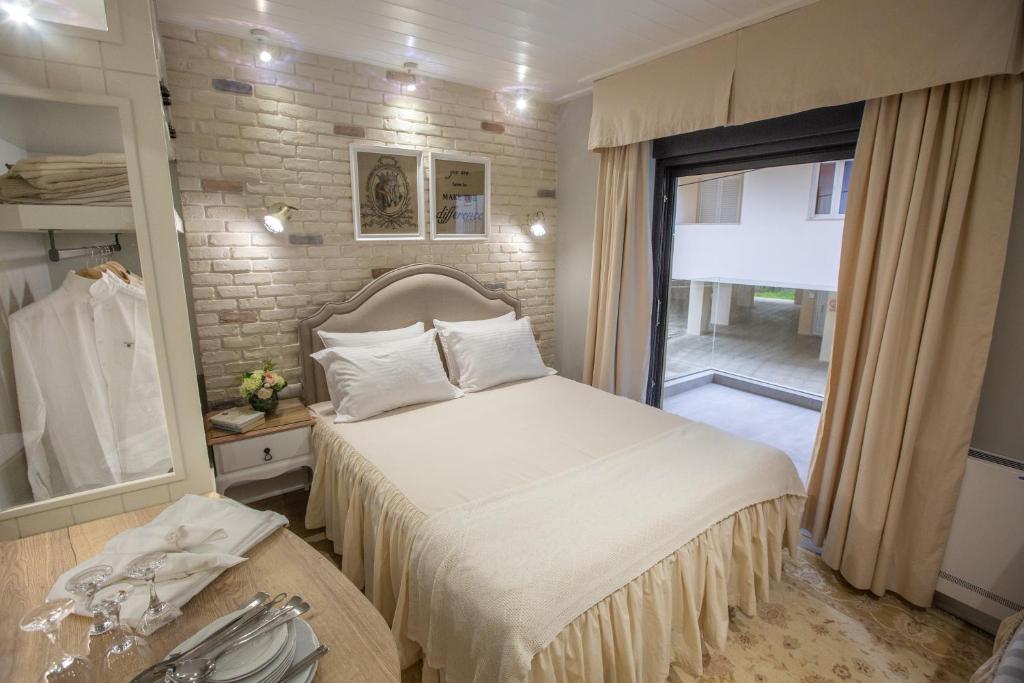 Aelia Luxury Apartments - 14