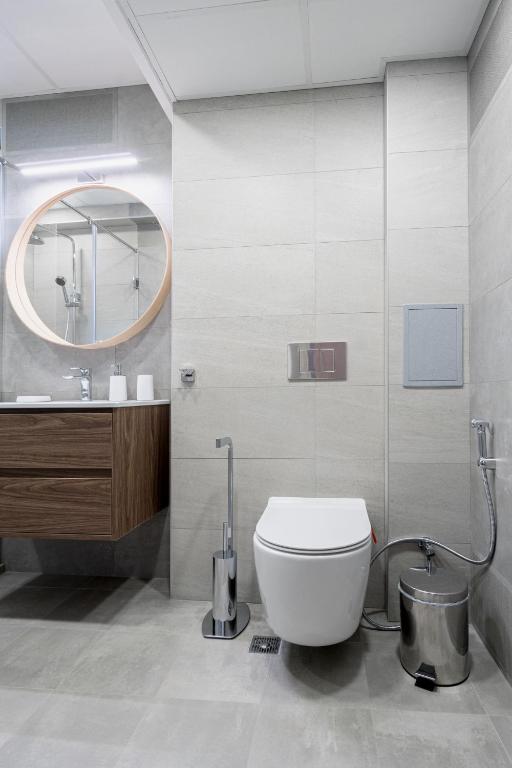8th Hill Apartments - One-Bedroom Apartment