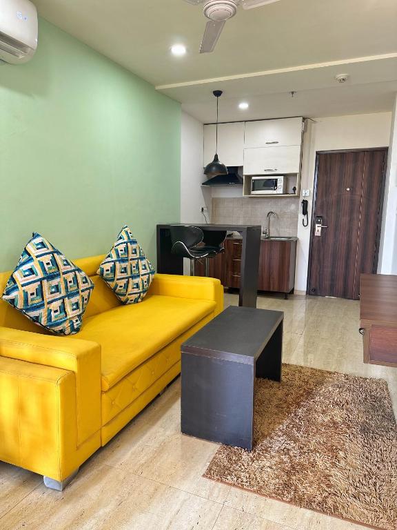 Posezení v ubytování Flamingo Hotel Sector 67 I Studio Rooms I Gurgaon