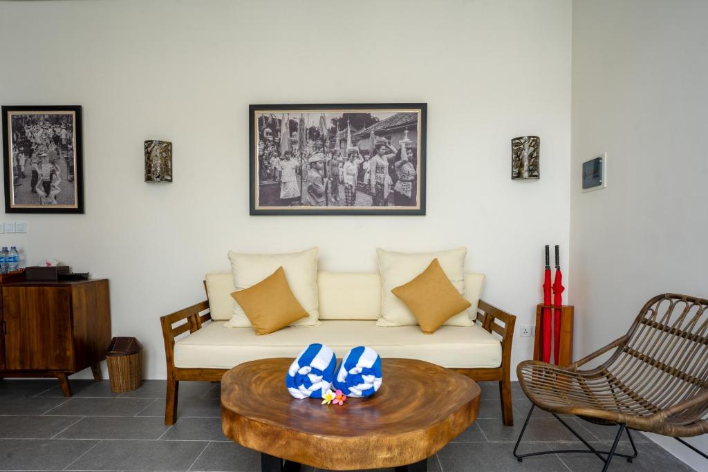 Posezení v ubytování Freddies Resort & Villas Ubud by Kanaya Hospitality