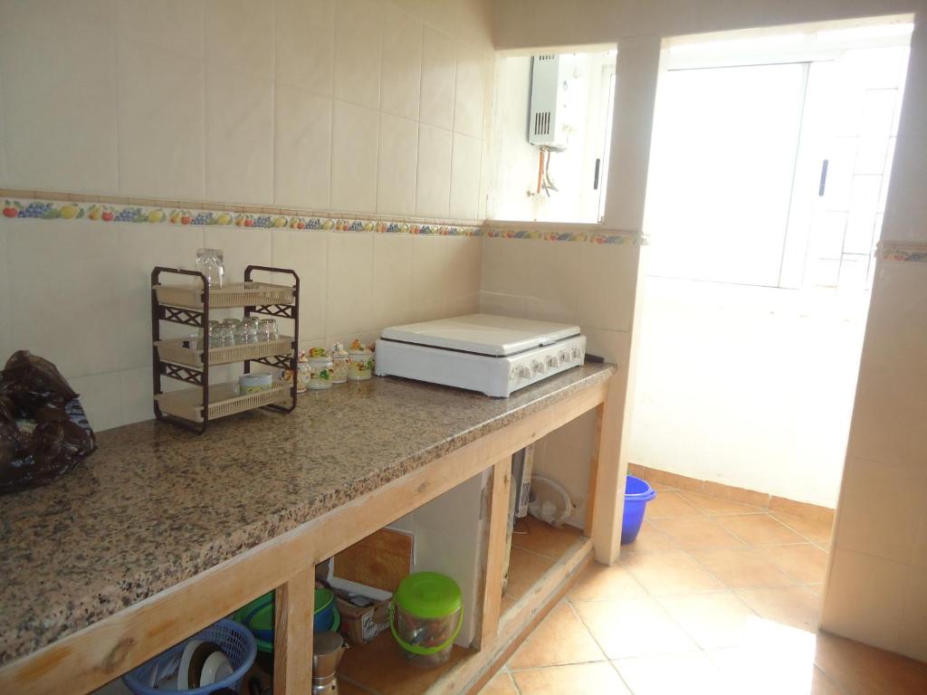 Kuchyň nebo kuchyňský kout v ubytování Appartement CORNICHE vue sur MER