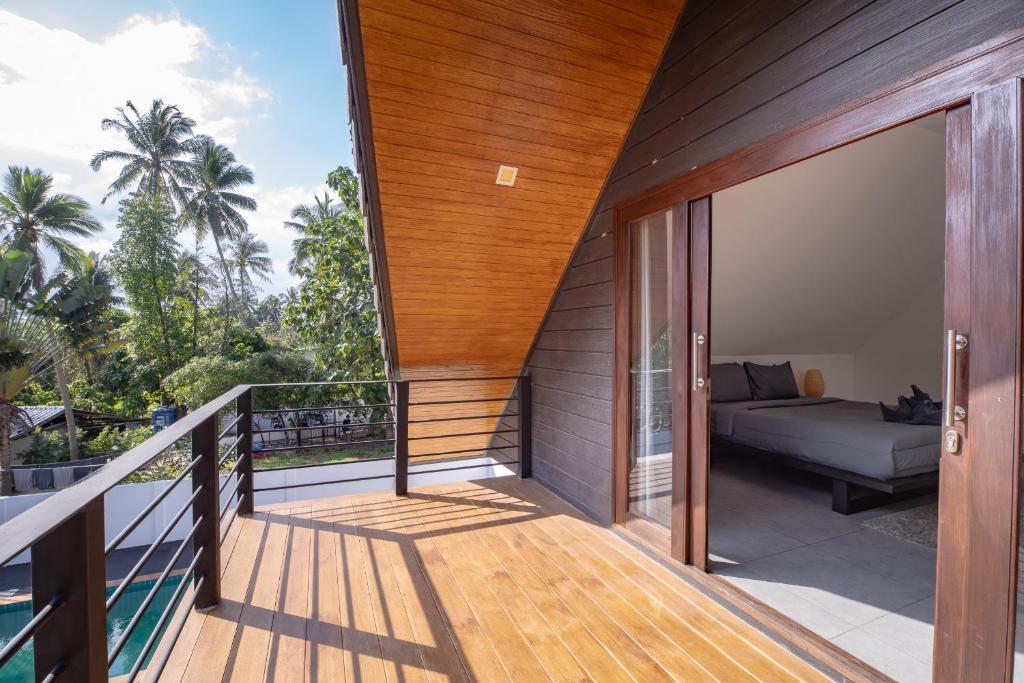 Ein Balkon oder eine Terrasse in der Unterkunft Coco Lilly Villas