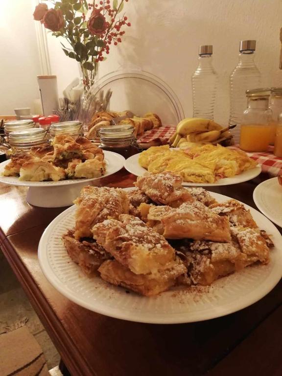 Jedzenie w pensjonacie lub w pobliżu