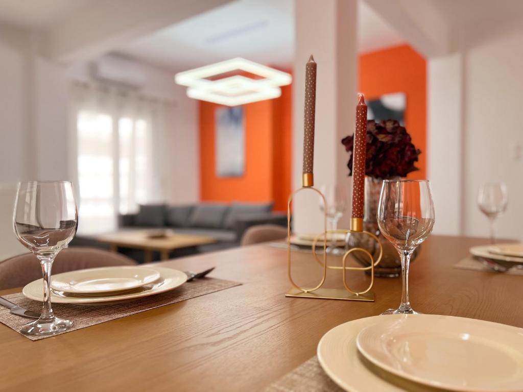 Restavracija oz. druge možnosti za prehrano v nastanitvi 3 Bedroom Apartment Near Flisvos