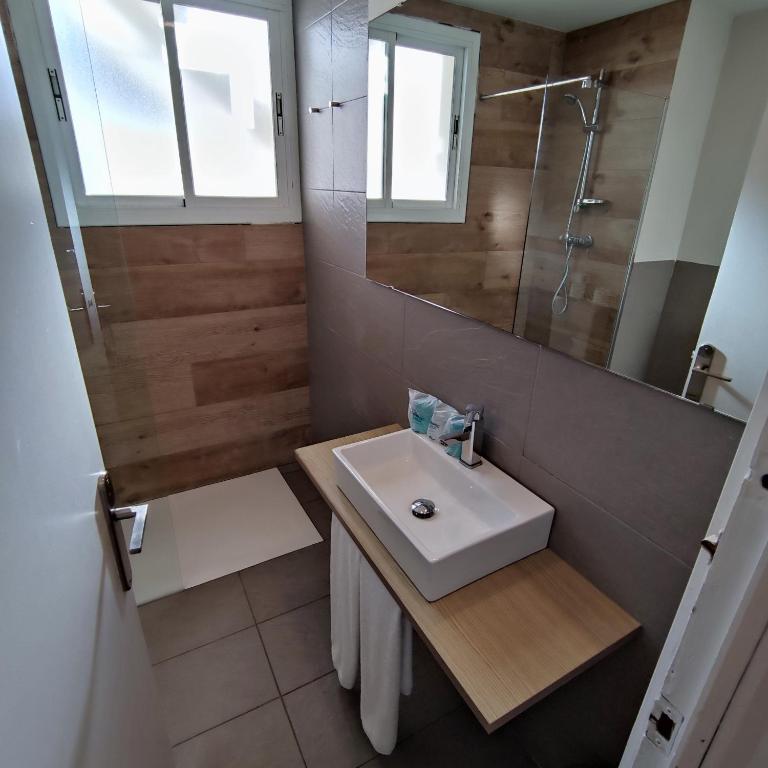 Koupelna v ubytování Dynamic Hotels Caldetes Barcelona