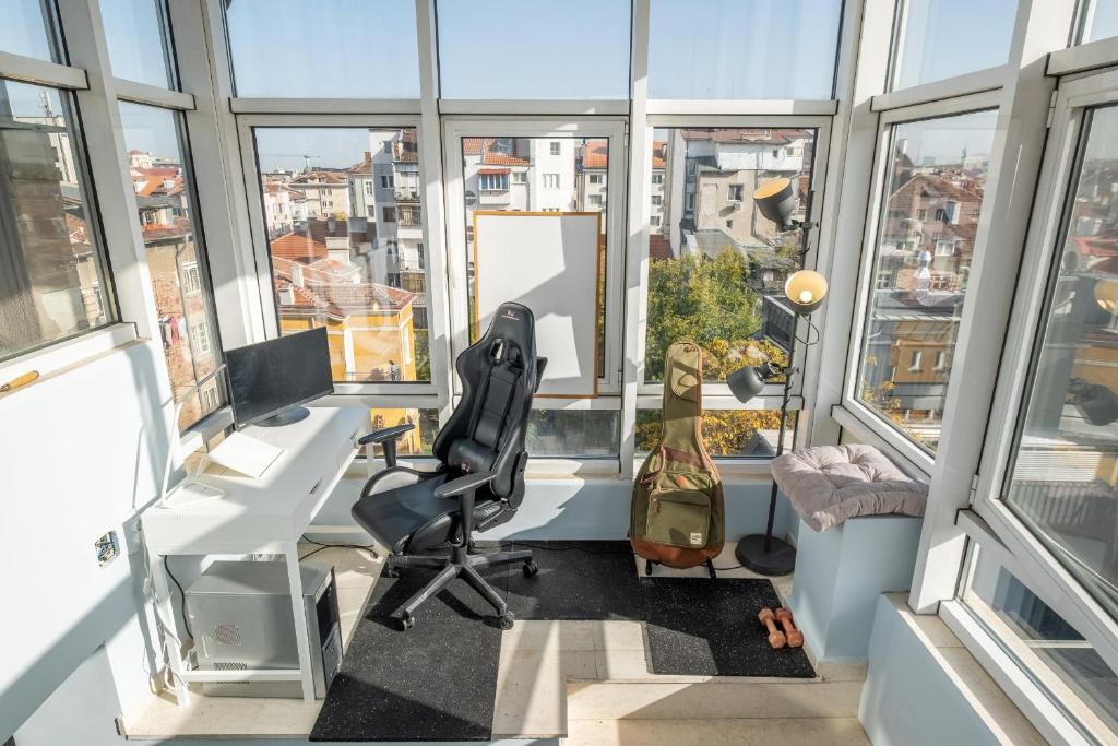 Posezení v ubytování Marvellous Apt / Roof Top Terrace / 2BDR / 2BTH