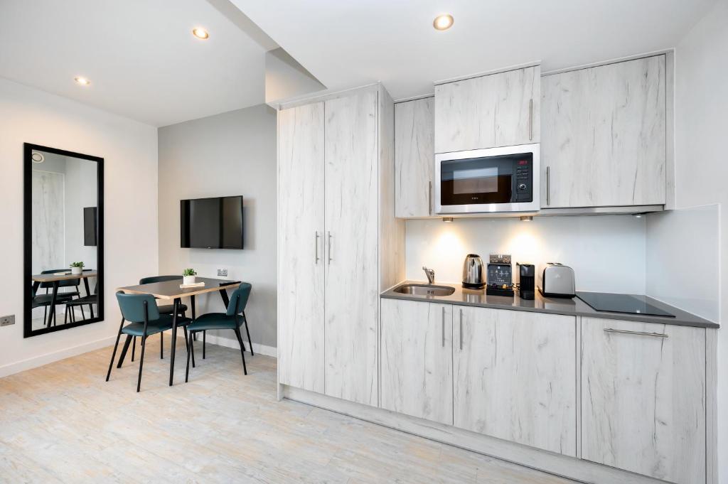 Staycity Aparthotels Liverpool Waterfront - Resim 17