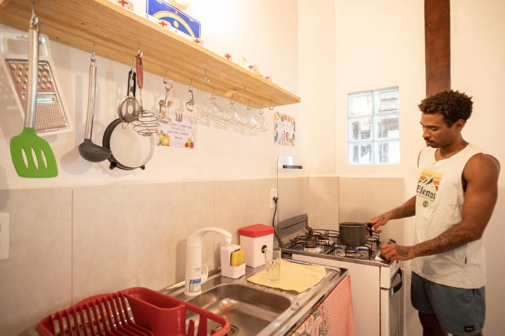 Kuchyň nebo kuchyňský kout v ubytování Pipa Surf Yoga Apartamento e Suítes com cozinha completa