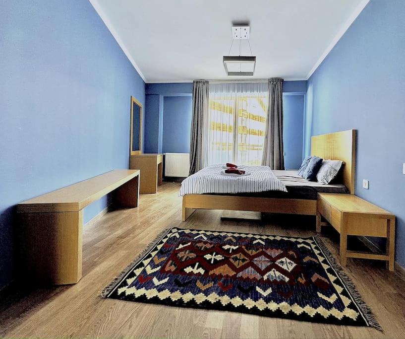 Postel nebo postele na pokoji v ubytování New Gudauri Block Two 2 Bedroom Flats 204 and 205