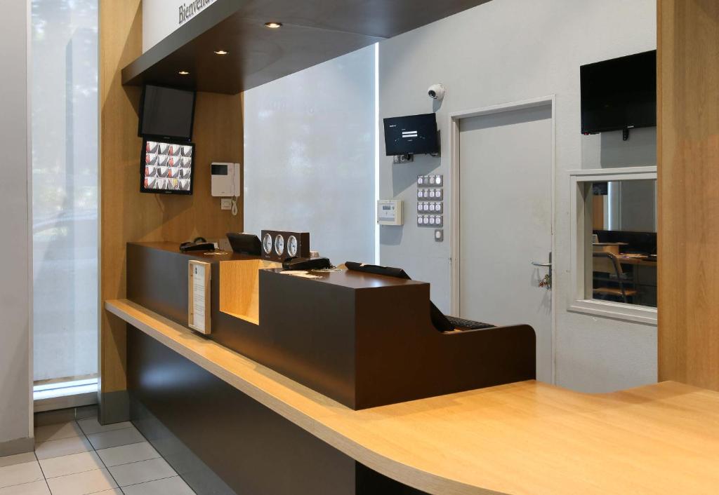 B&B HOTEL Marseille Euromed - Resim 9