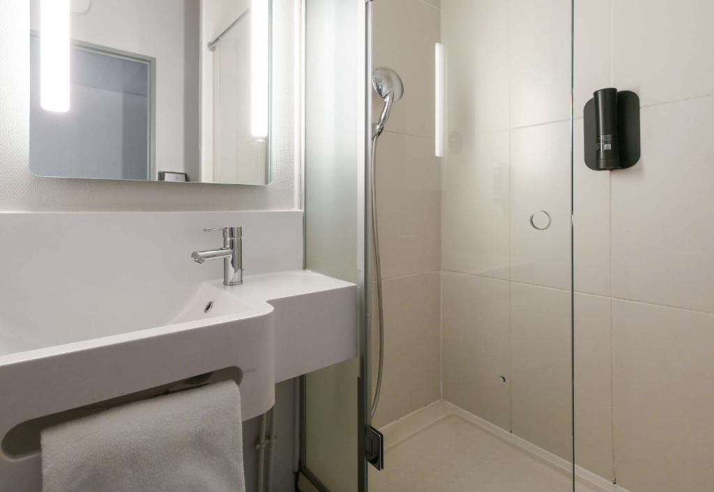 B&B HOTEL Marseille Euromed - Resim 42