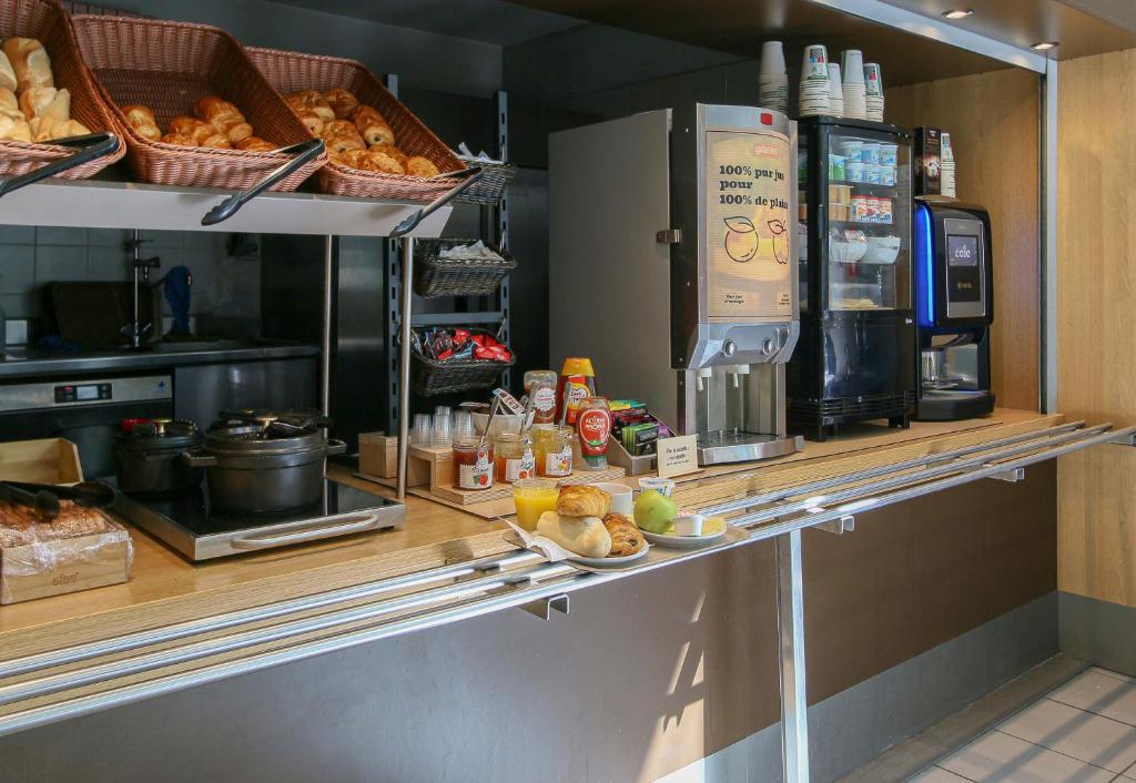 B&B HOTEL Marseille Euromed - Resim 26