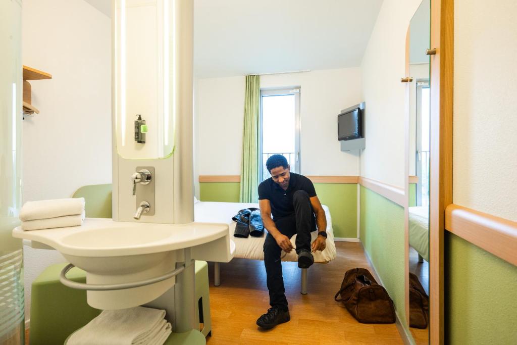 ibis budget Brugge Centrum Station - Resim 34