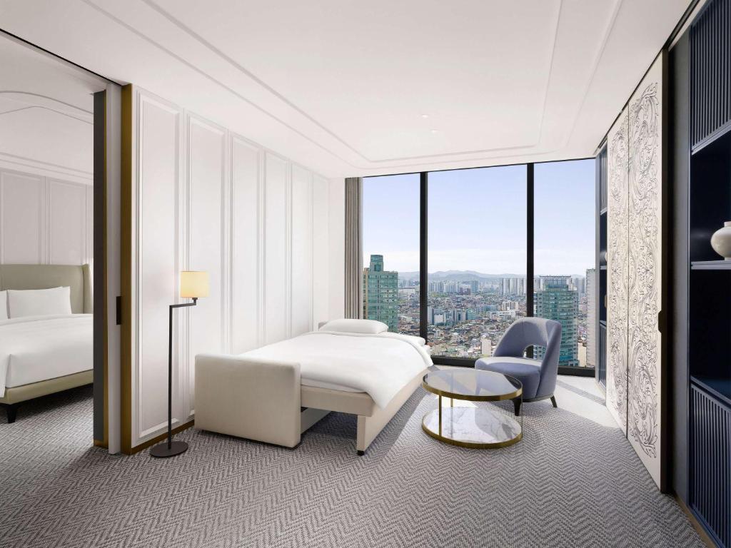 Cama ou camas em um quarto em Sofitel Ambassador Seoul Hotel & Serviced Residences