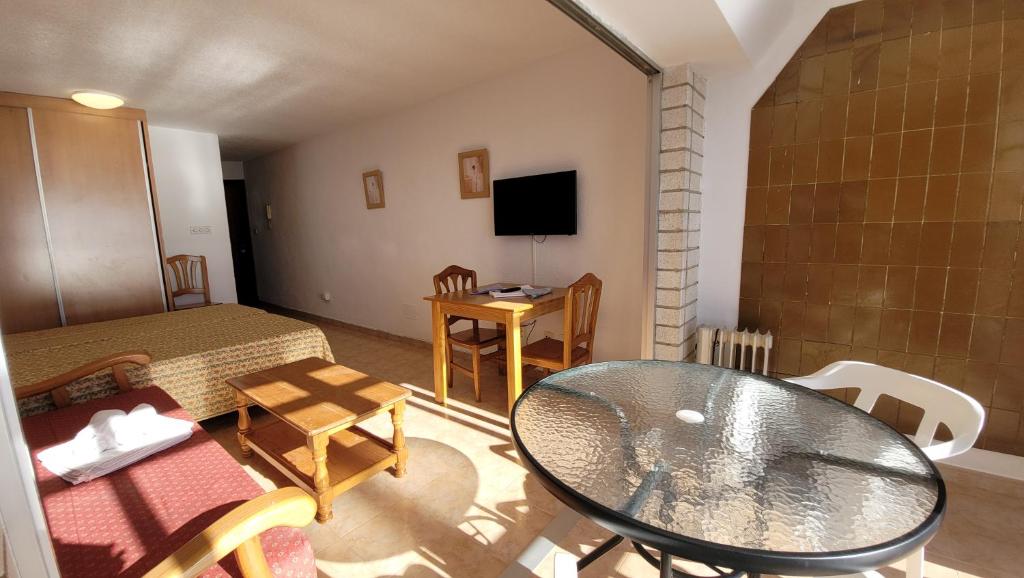 TV a/nebo společenská místnost v ubytování Las Damas estudio-Fincas Benidorm