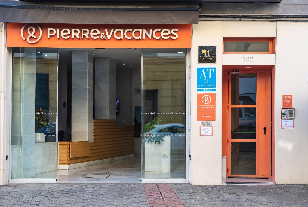 The facade or entrance of Pierre & Vacances Sevilla