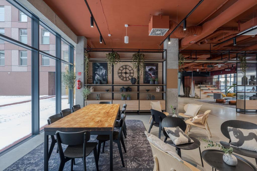 MILESTONE Wroclaw Fabryczna - 19