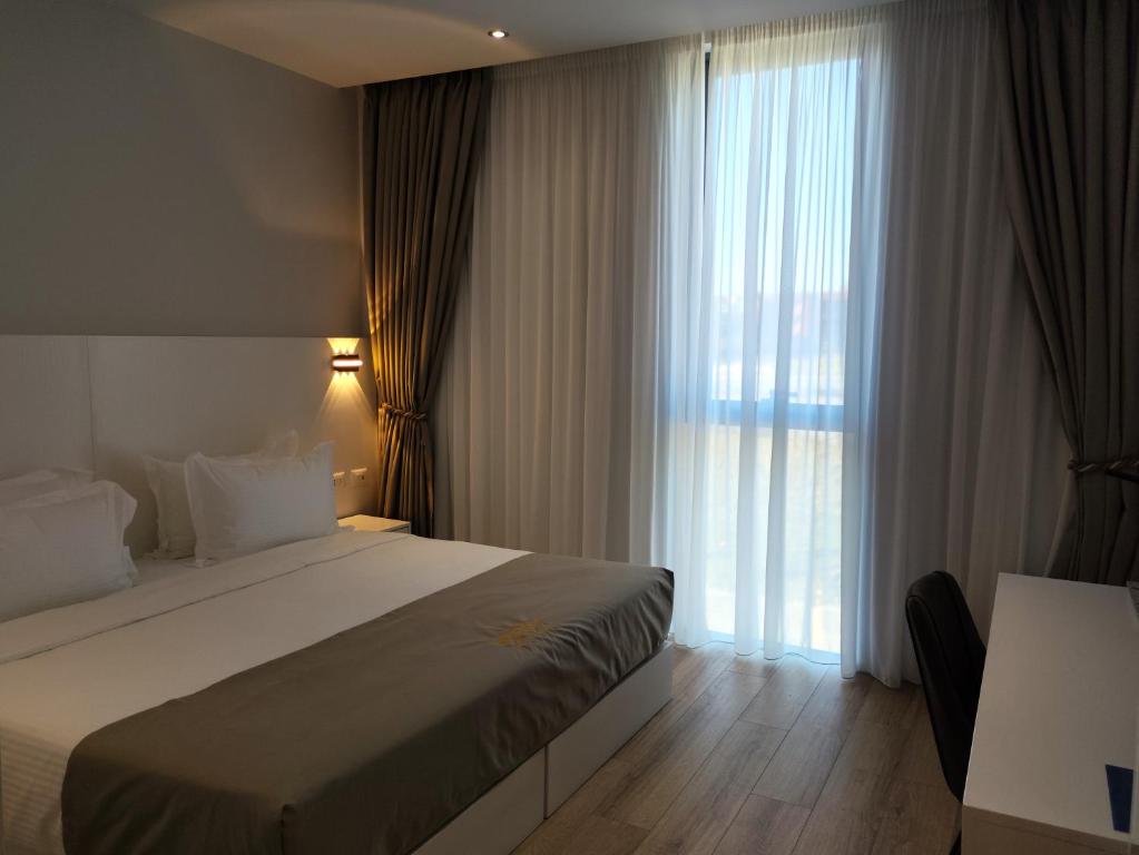 Metro Hotel Terminal - Image 2