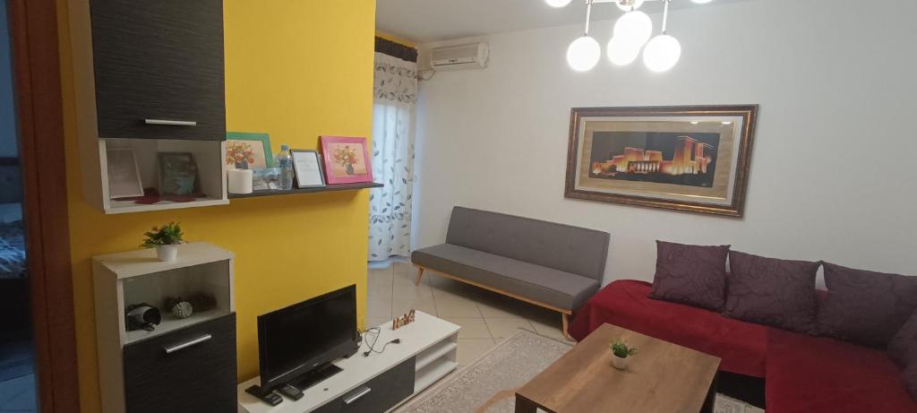 Central 1+1 Ap with balcony - Image 8