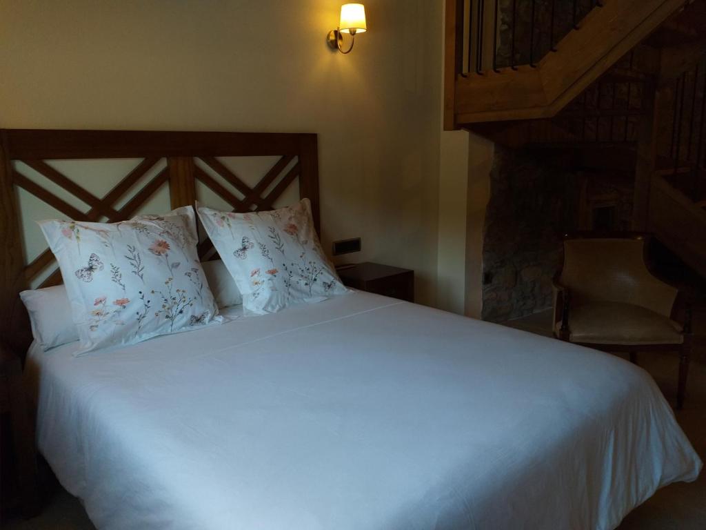 Les Flors - Hotel Rural & Cabanyes - 洗澡的家庭房
