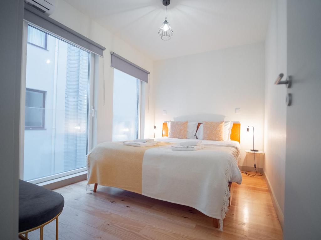 Oporto City View- Trindade Lovely - One-Bedroom Apartment