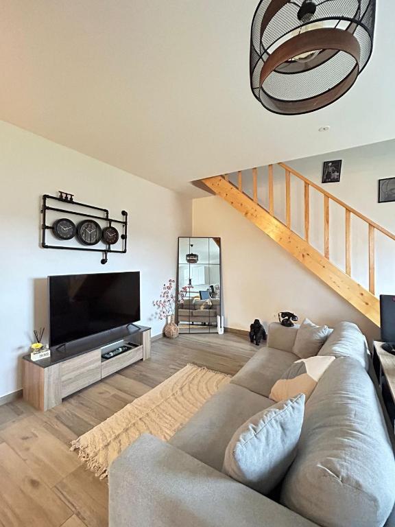 Duplex, parking gratuit privé, 5min centre Auxerre - Apartamento De Una Habitación