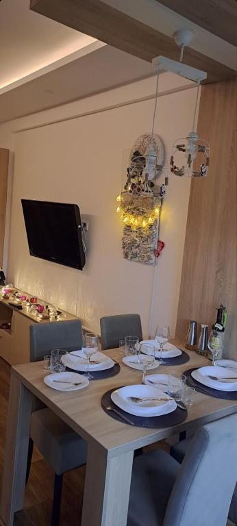 TV a/nebo společenská místnost v ubytování President Kop Apartman 106