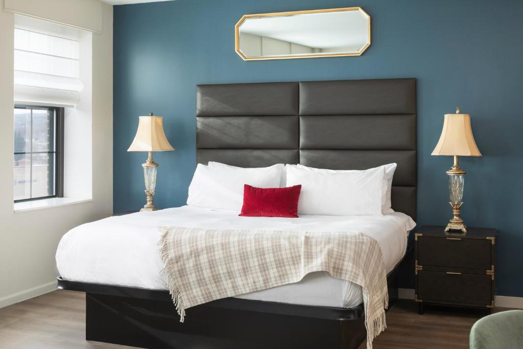 Landmark Inn - Rey Suite