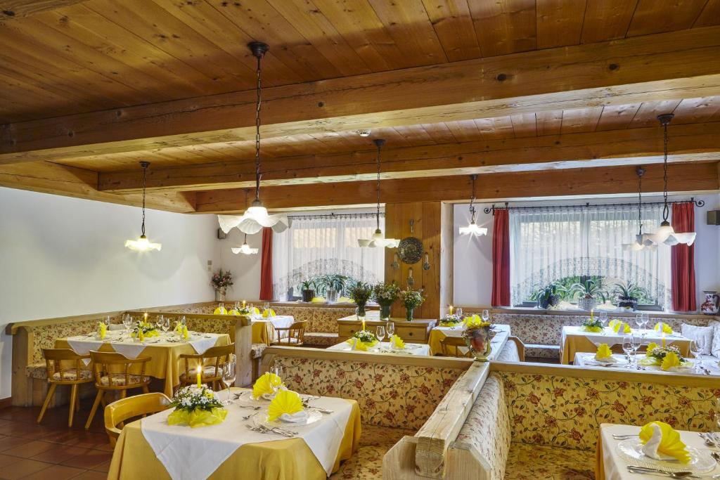 Restaurace v ubytování Hotel Obermoosburg