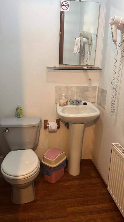 Koupelna v ubytování HOSTAL VICTORIA