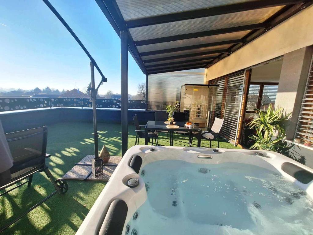 Arcobaleno Apartments & Rooms - 14