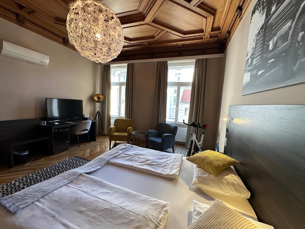 TV a/nebo společenská místnost v ubytování Hotel Brauhof Wien