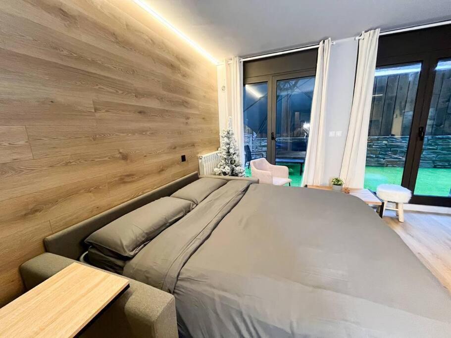 Postel nebo postele na pokoji v ubytování Luxe&Modern In Canillo, 1 Min Walk To Slopes l by BonesVacances