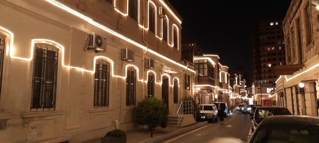 فضای داخلی Spacious Apartment in Center, near Nizami st, Fountain Square and Sahil Metro Station در باکو - تصویر ۳