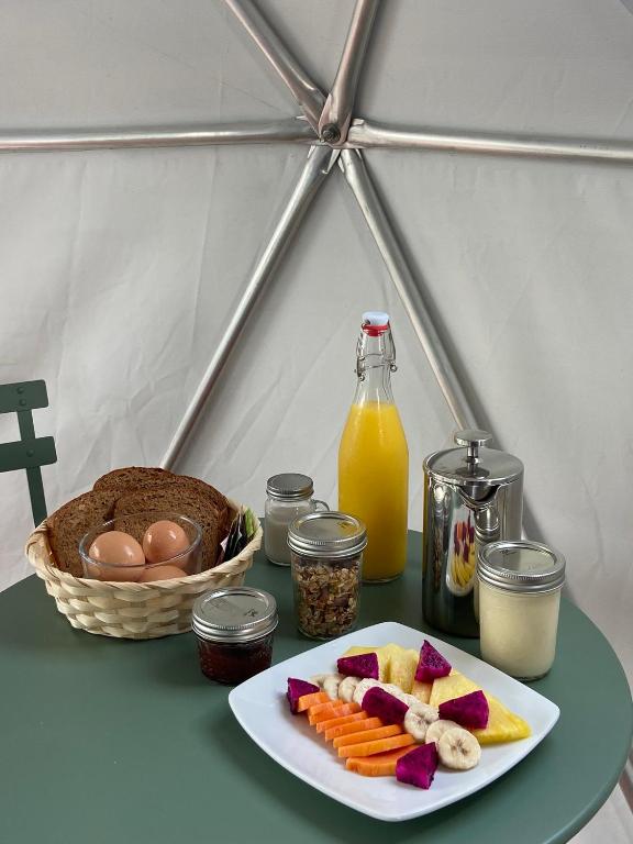 Jídlo v luxury tent nebo okolí