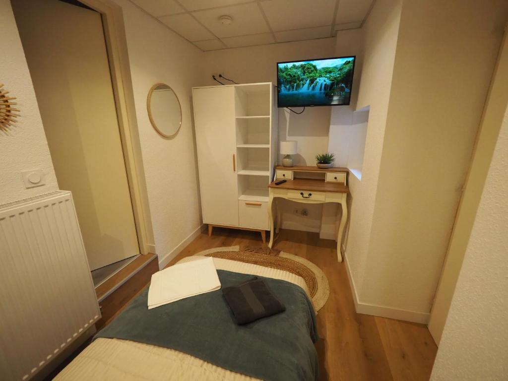 Appartement meublé 4 - 15 min Dampierre - 25 min Belleville - WIFI - Standaardappartement
