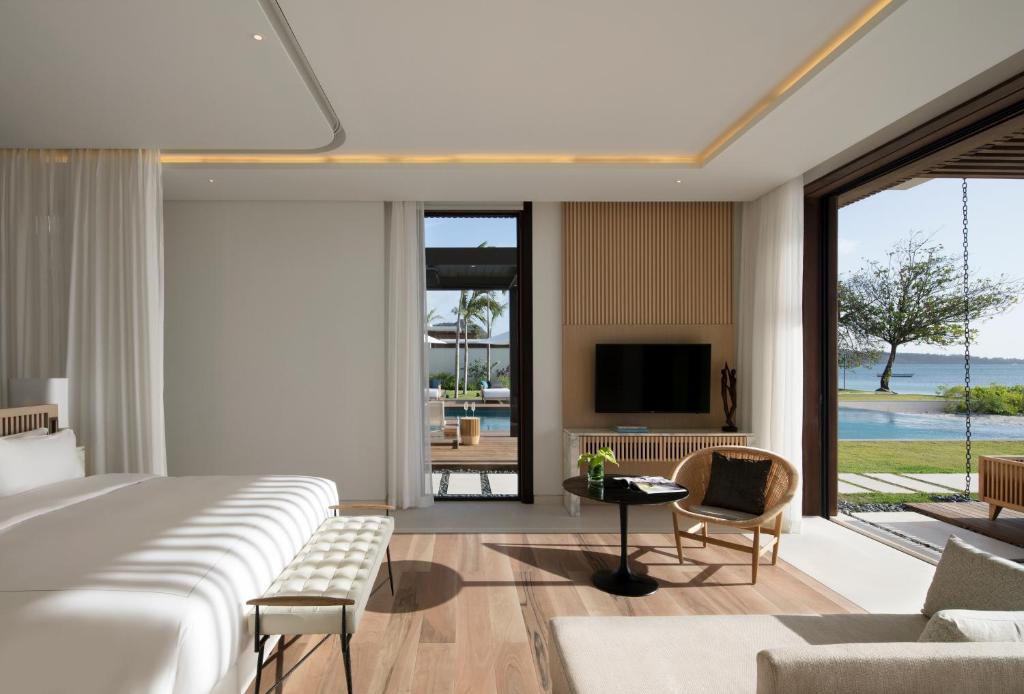 TV a/nebo společenská místnost v ubytování Silversands Resort Grenada at Grand Anse