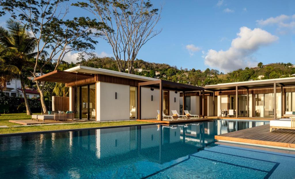 Bazén v ubytování Silversands Resort Grenada at Grand Anse nebo v jeho okolí