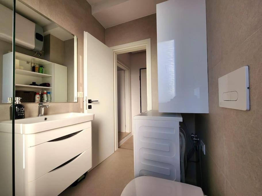 Rooftop Condo @Skanderbeg Square w/ 24H Check In - Imazhi 8